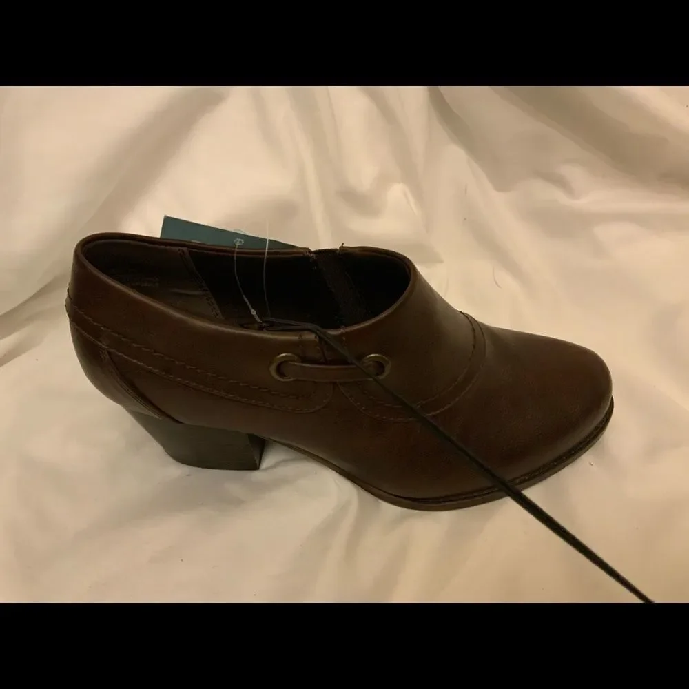 BareTraps Size 8 W Brown Faux Leather Ankle Booties Renee Slip on RV $89